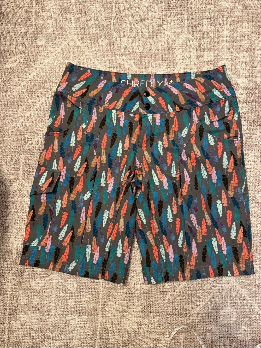 ✨Shredly MultiColored Feather MTB Shorts Size 0✨